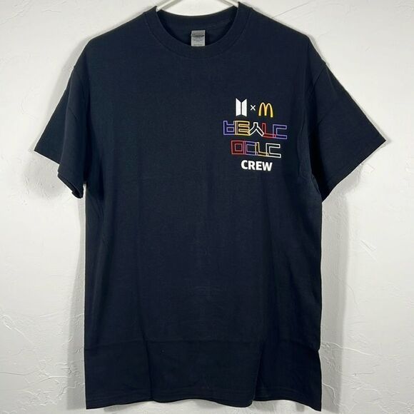 🔥🔥 McDONALDS x BTS KPOP STAFF CREW TEE Sz M - Black - Music Band - PERFECT - Picture 1 of 6